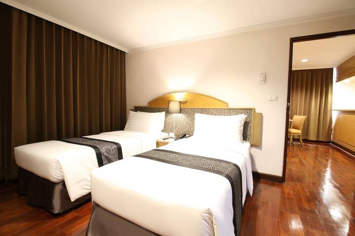 Room 16 of 50