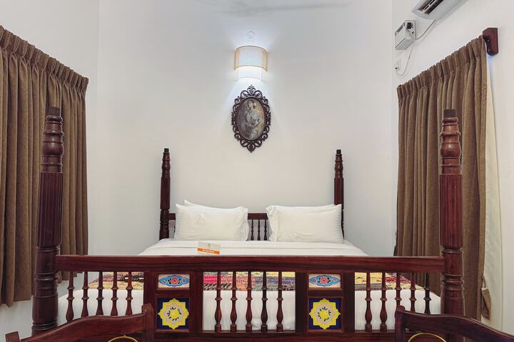 Room 32 of 89