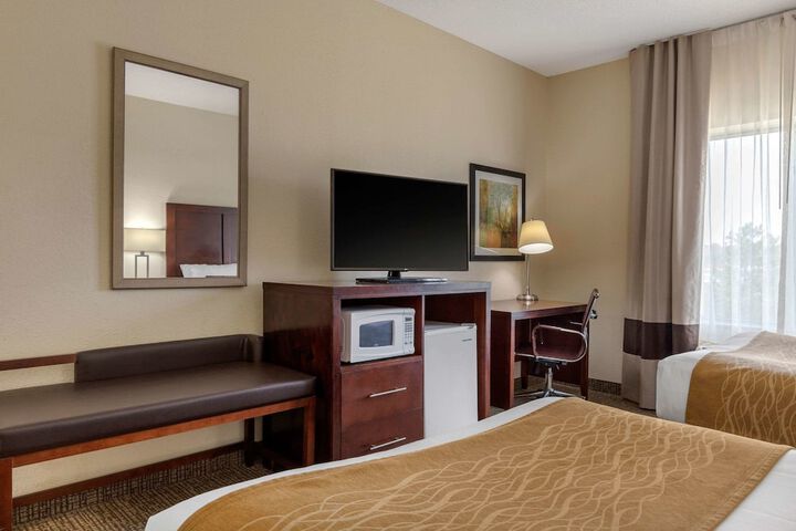 Standard Room, King or Two Doubles (5 of 8)