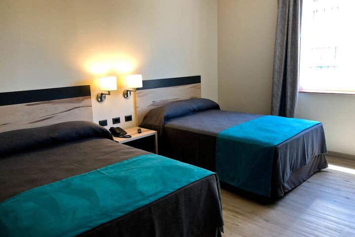 Room 16 of 50