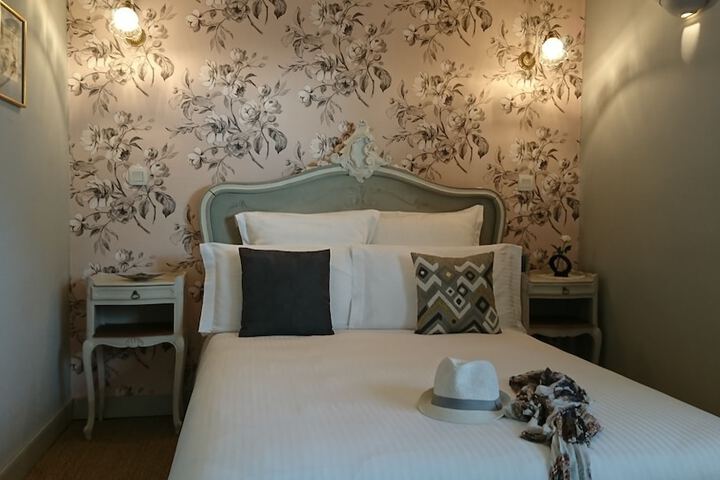 Room 4 of 86