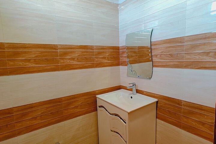 Room 12 of 44