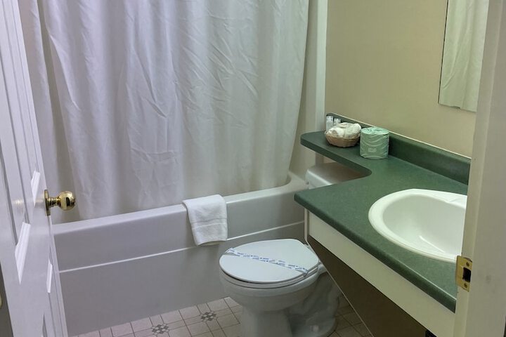 Room 12 of 13