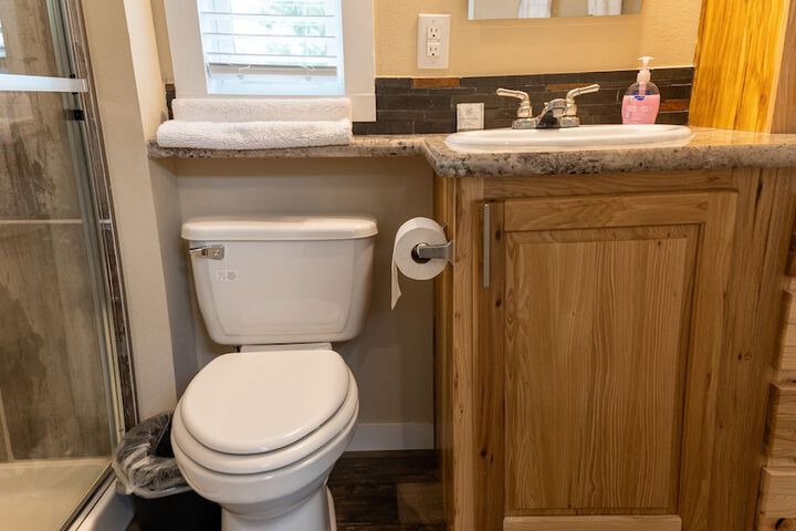 Room 16 of 208