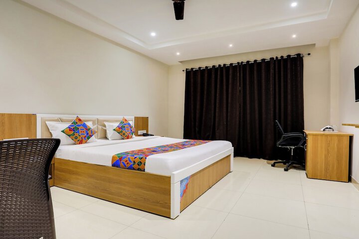 Room 17 of 35