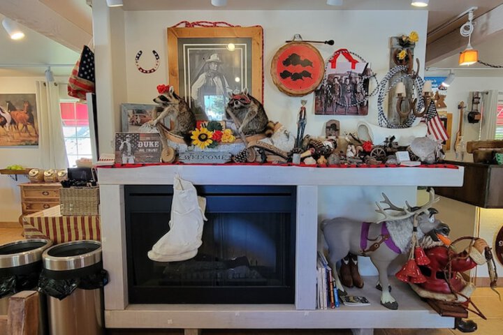 Breakfast/Coffee Service 70 of 122