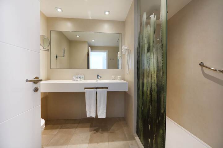 Clean Restrooms