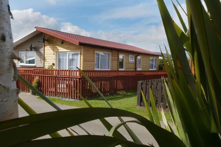 Pet Friendly Sleeps 3 Chalet Bridlington Free Elec in Bridlington