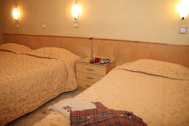 Room 8 of 32
