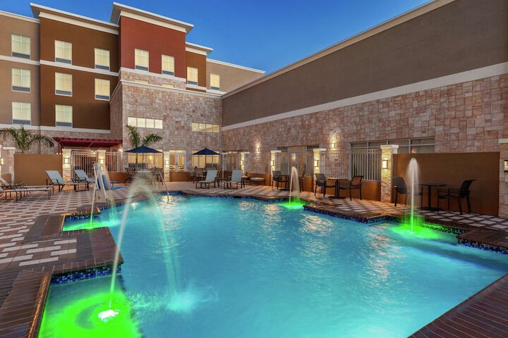 Pool 22 of 36