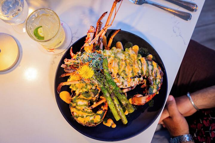 Dining 174 of 257