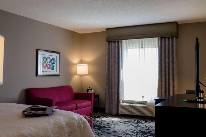 1 King Bed (2 of 24)