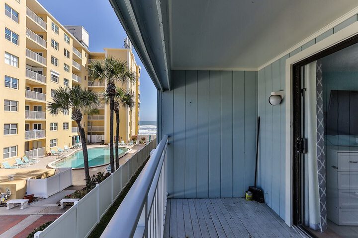 Beach/ocean view