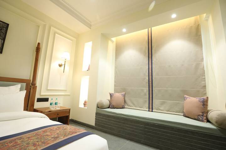 Room 57 of 117