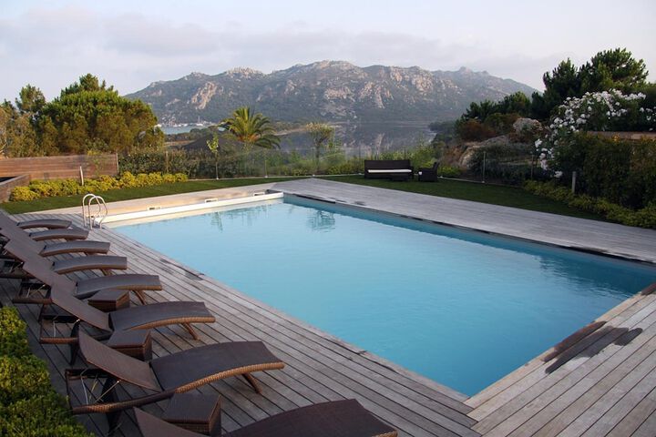Hotel with Pool