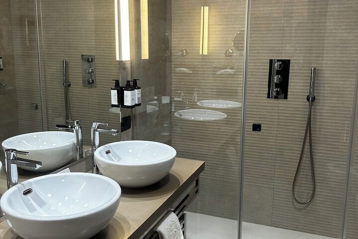 Room 12 of 49