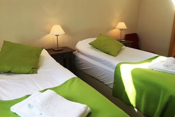Room 3 of 41