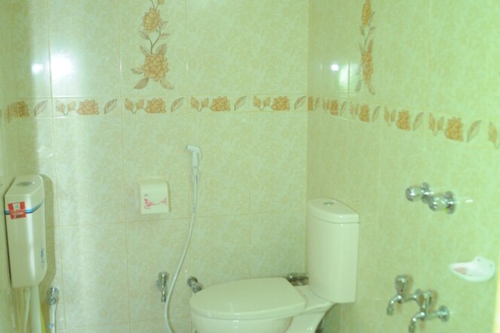 Room 8 of 13