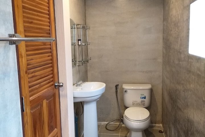 Room 15 of 16