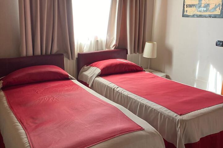 Room 6 of 20