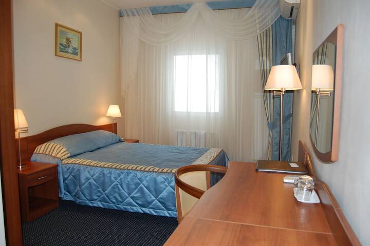 Room 17 of 63