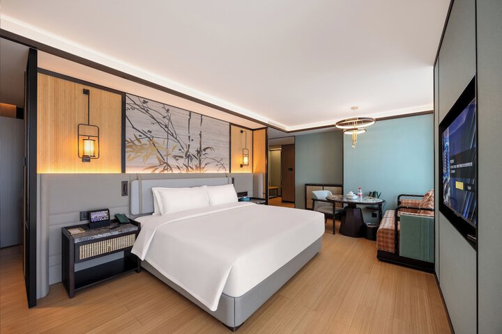 Room 9 of 49