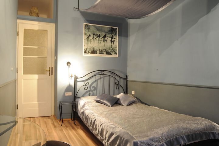 Room 8 of 54