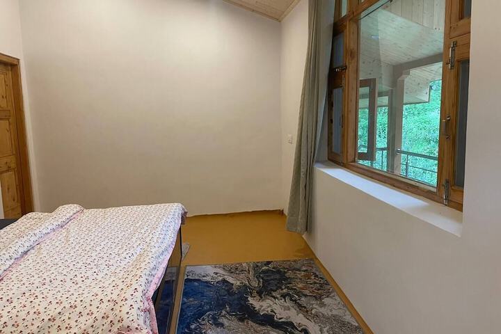 Room 5 of 19