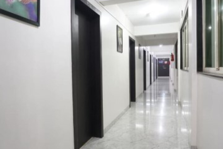 Collection O 81047 Hotel Viraj