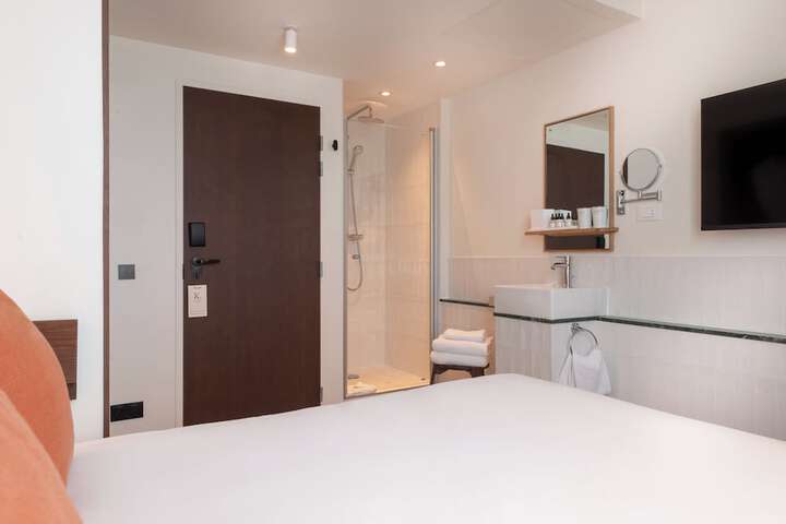 Room 37 of 81