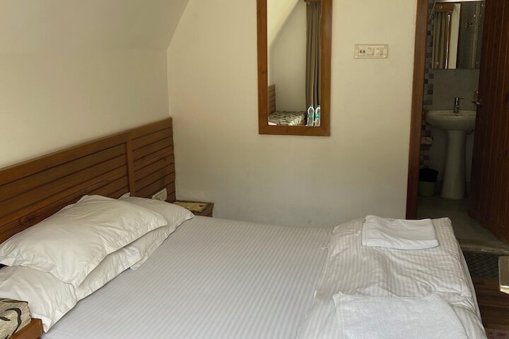 Room 6 of 46