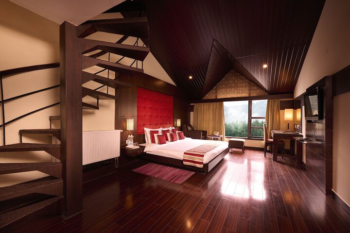 Room 10 of 36