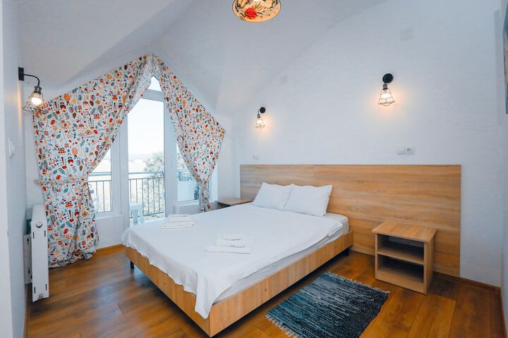 Room 14 of 79