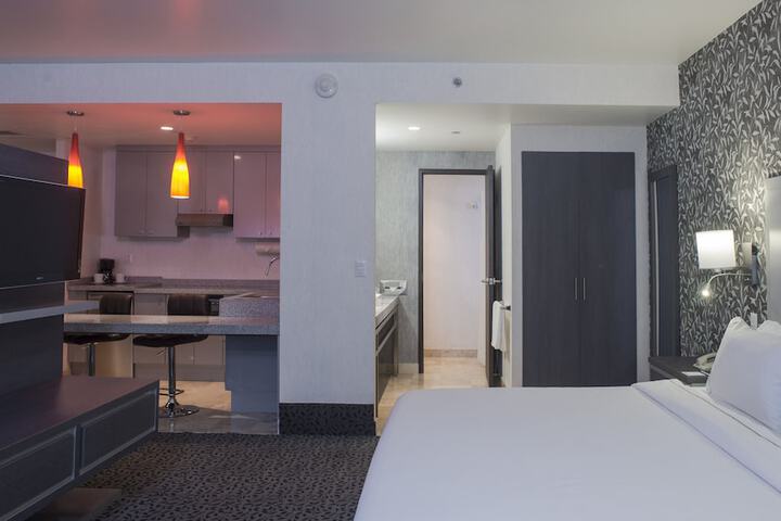 Room 28 of 67