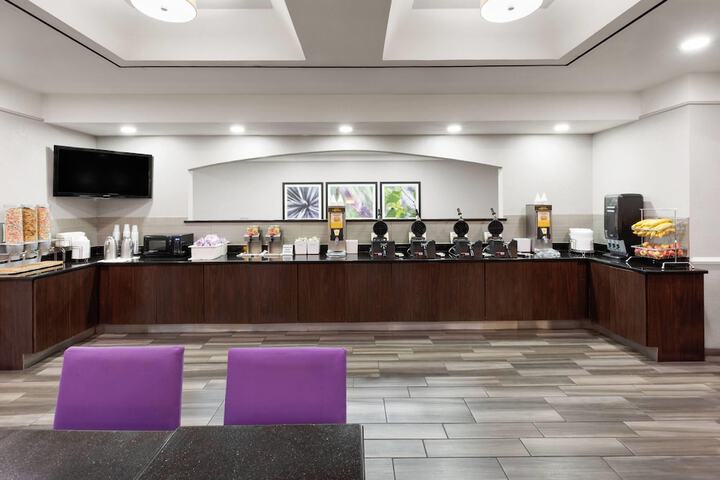 Breakfast/Coffee Service 34 of 46