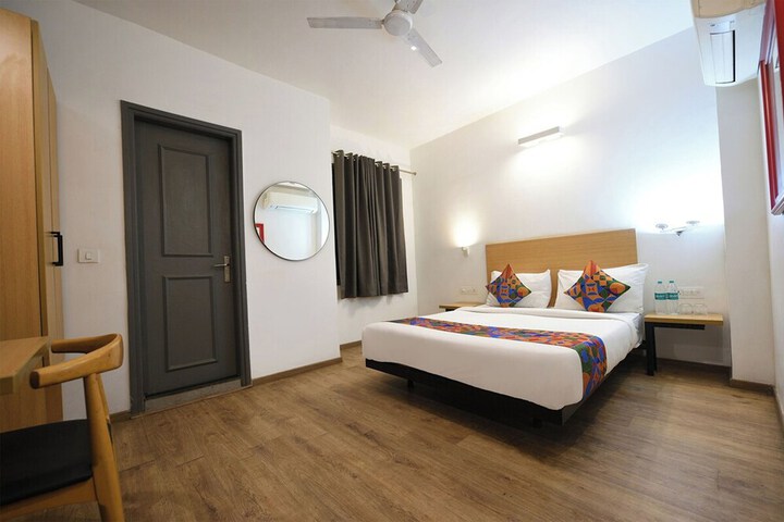 Room 33 of 44