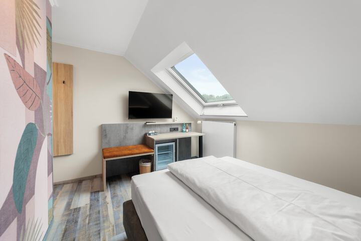 Room 16 of 52