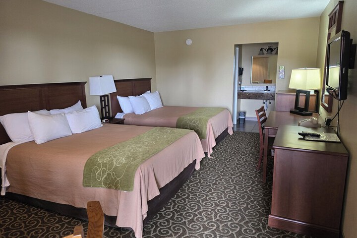 Room 4 of 12