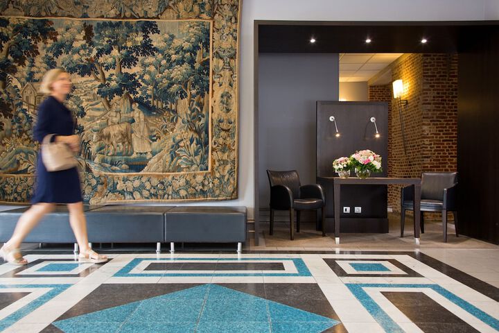 Hotel Lobby