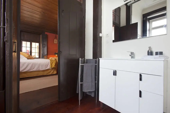 Room 6 of 21
