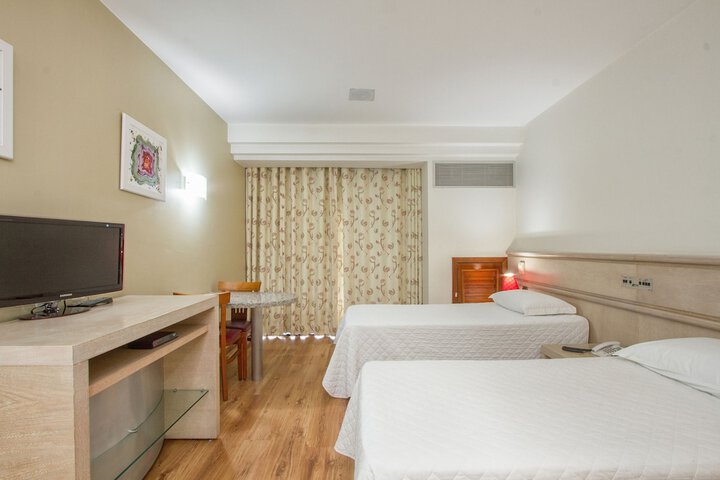 Room 7 of 91