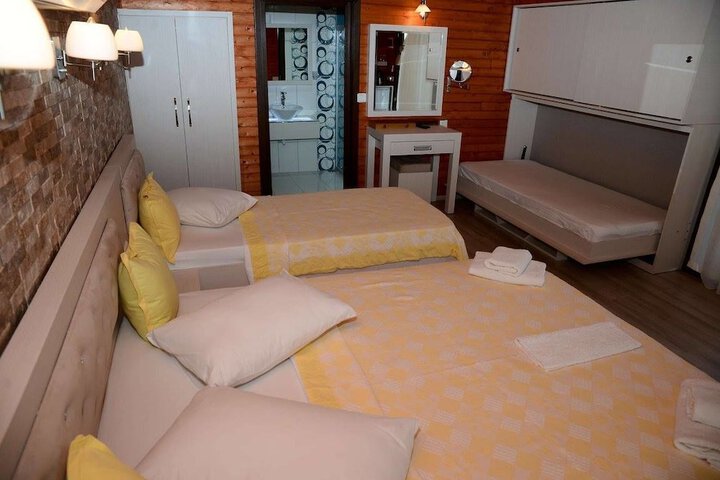 Room 5 of 52