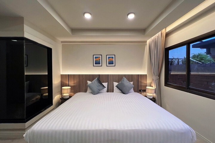 Room 22 of 49