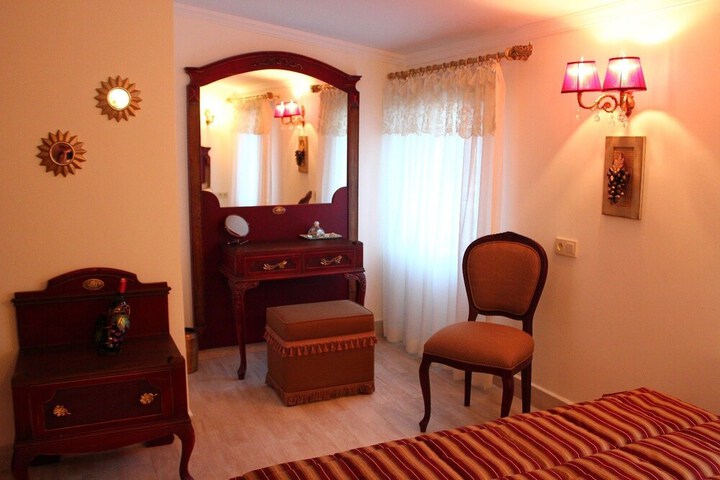 Room 18 of 80
