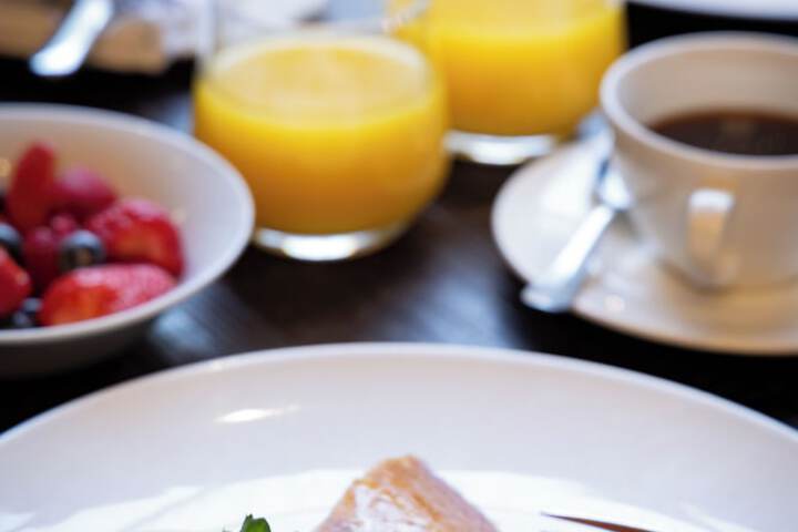 Breakfast/Coffee Service 107 of 119