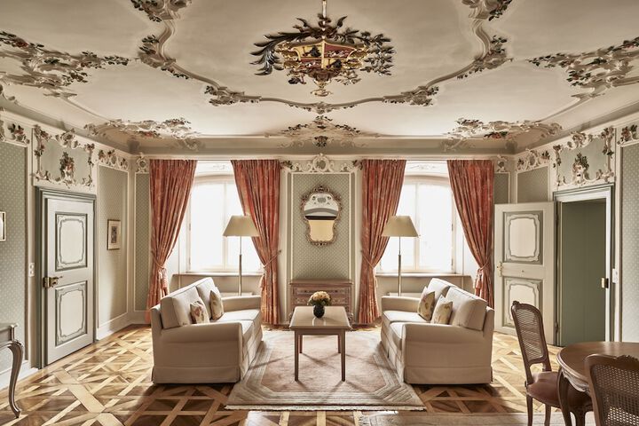 Room 12 of 41