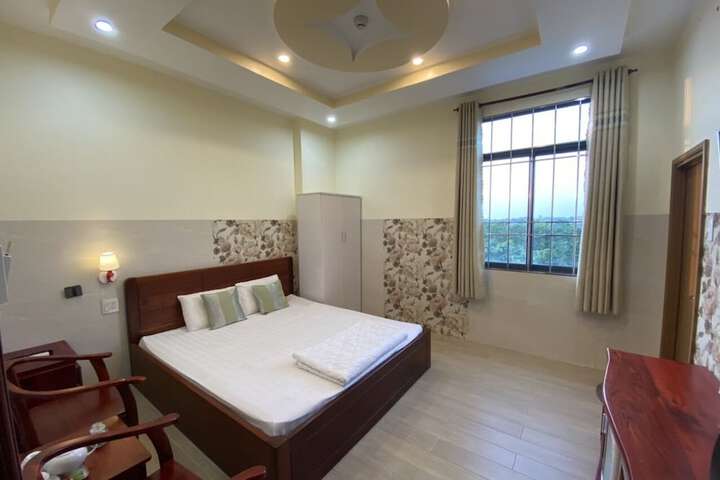 Room 14 of 49