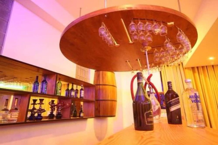 Lounge 60 of 76