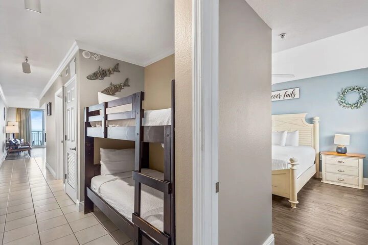 Room 16 of 64