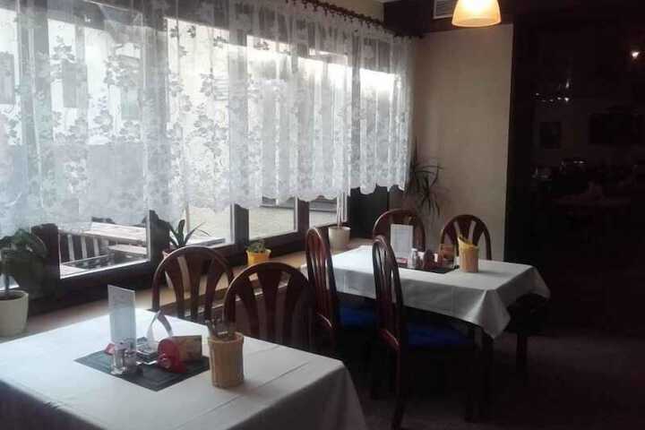 Dining 47 of 59